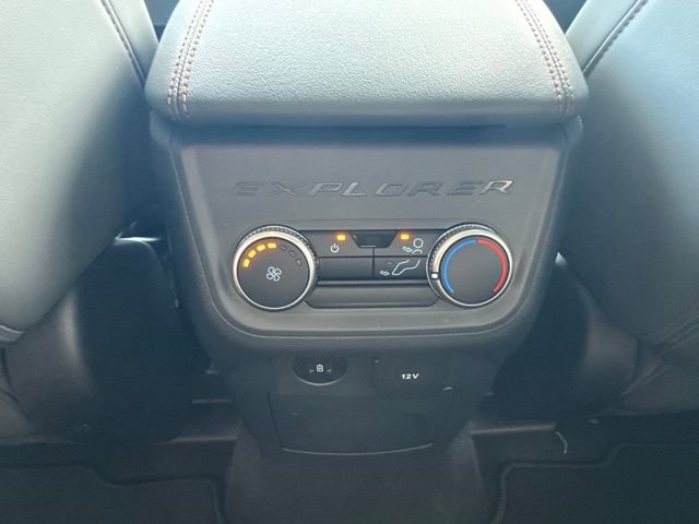 Used 2025 Ford Explorer Active w/ Active Comfort Package RWD image 20