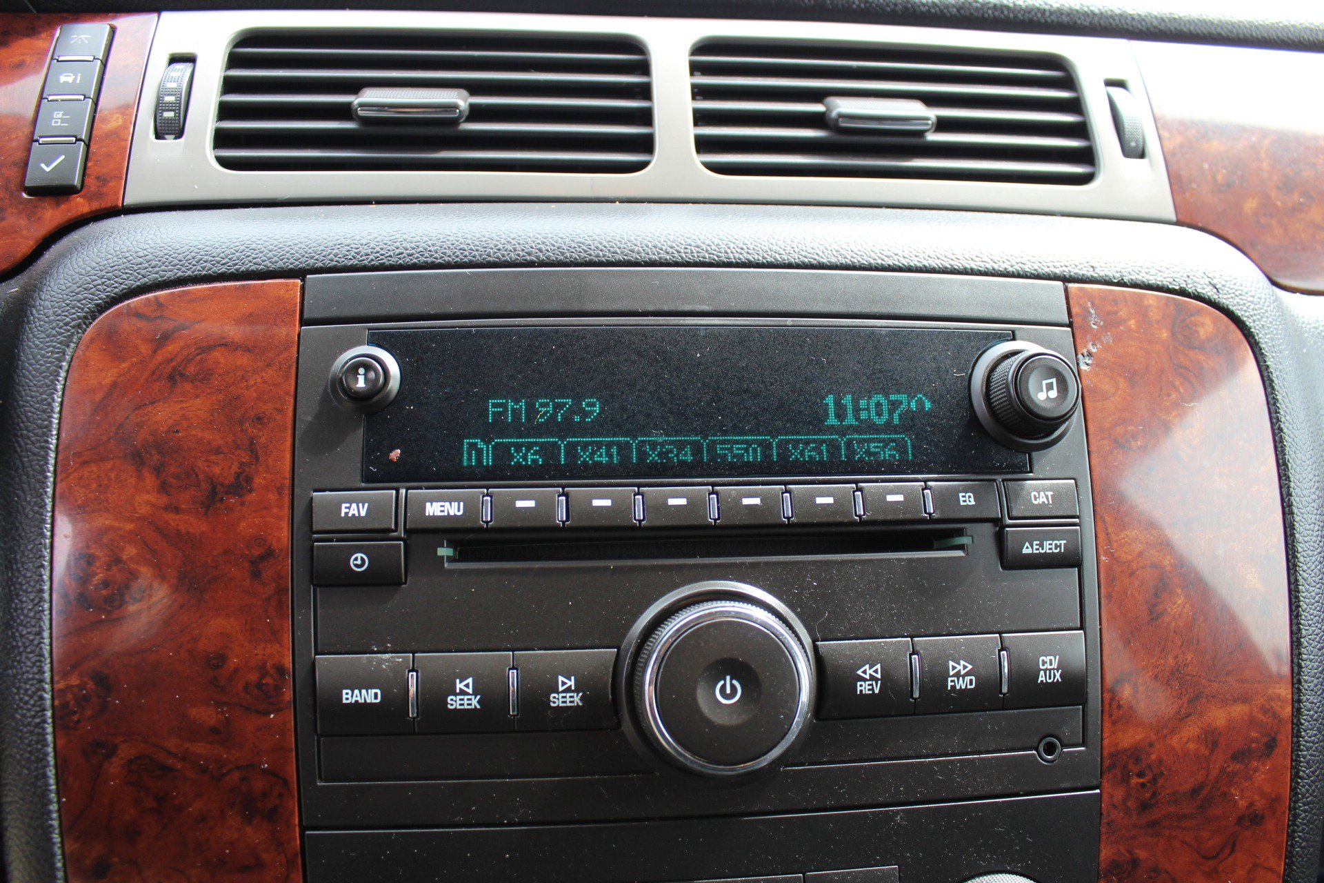 Used 2013 Chevrolet Tahoe LS w/ All-Star Edition AWD/4WD image 27