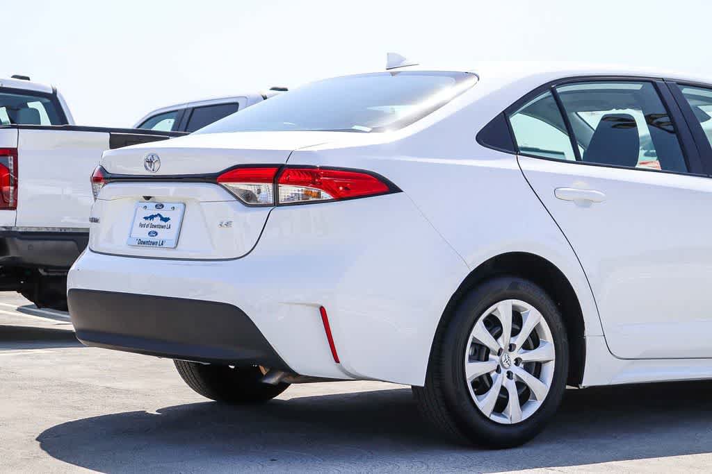 Used 2025 Toyota Corolla LE FWD image 9