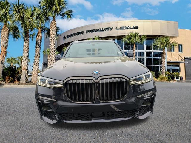 Used 2021 BMW X7 M50i image 10