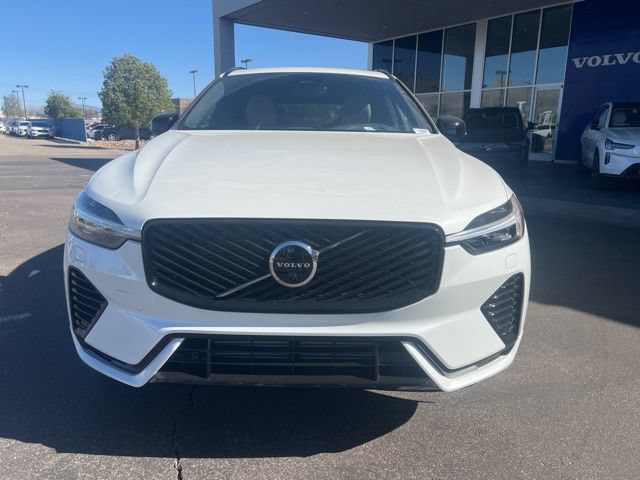 New 2026 Volvo XC60 T8 Plus w/ Climate Package PRO AWD/4WD image 9