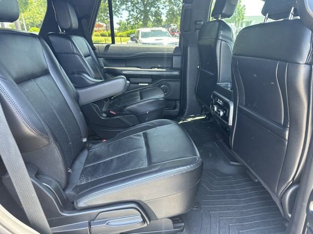 Used 2020 Ford Expedition XLT w/ Equipment Group 202A RWD image 19