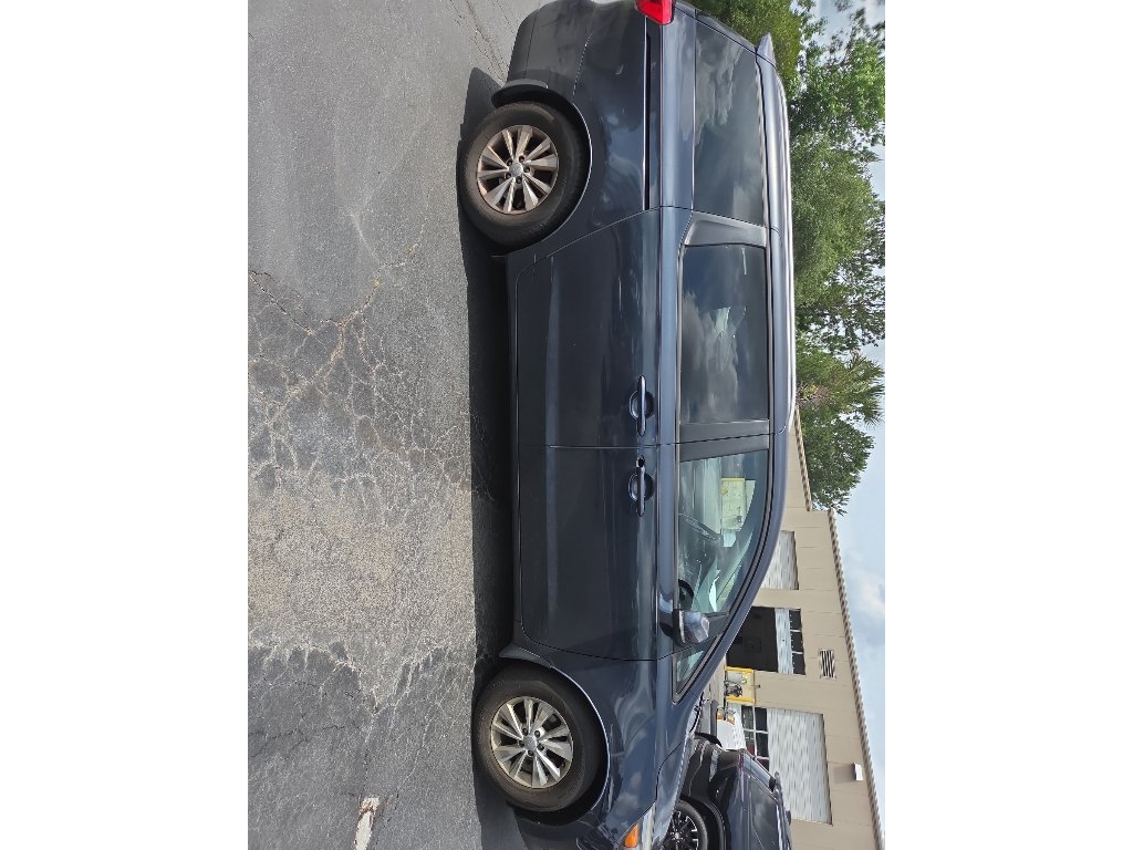 Used 2016 Kia Sedona LX w/ LX Essentials Premium Package FWD image 7