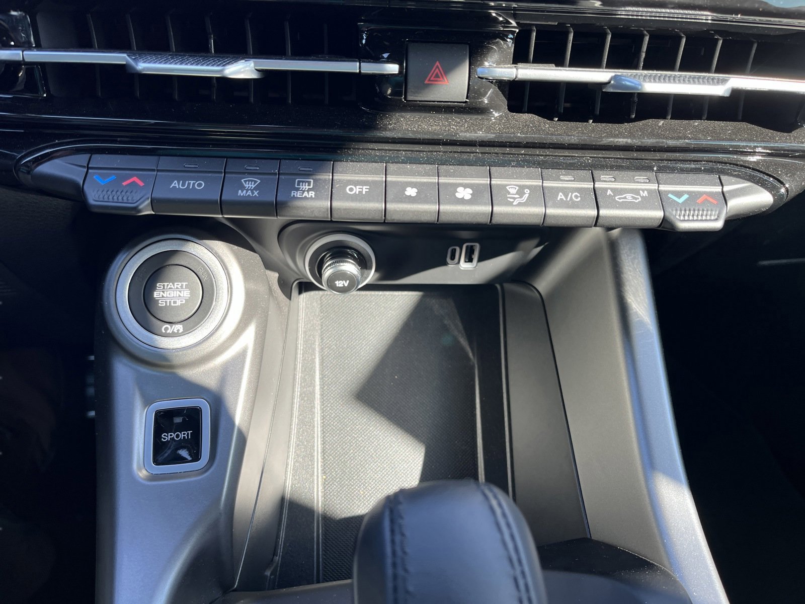 Used 2024 Dodge Hornet R/T w/ Track Pack image 21