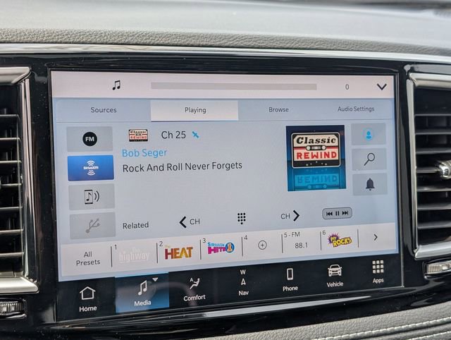 New 2026 Chrysler Pacifica Limited image 19