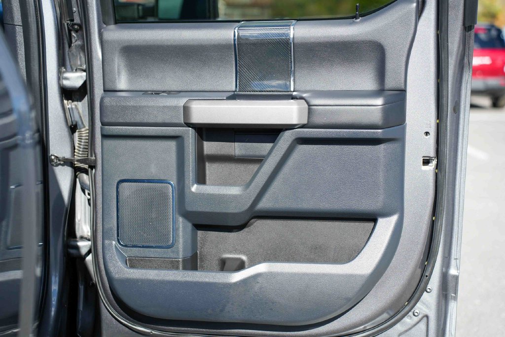 Used 2022 Ford F250 Platinum w/ Tremor Off-Road Package AWD/4WD image 17