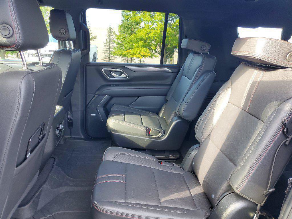 Certified 2023 Chevrolet Suburban RST w/ Luxury Package AWD/4WD image 26