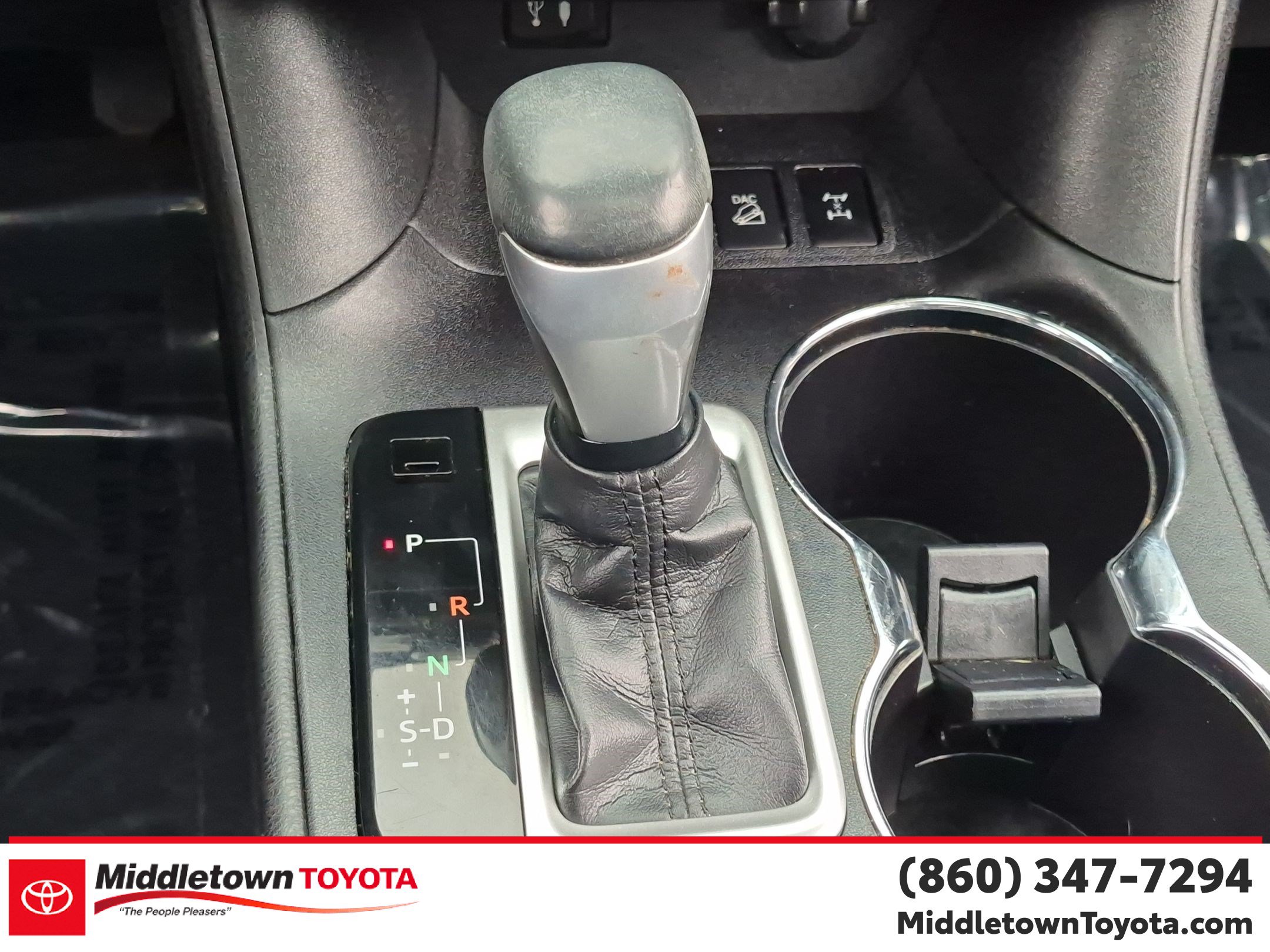 Used 2015 Toyota Highlander XLE AWD/4WD image 28