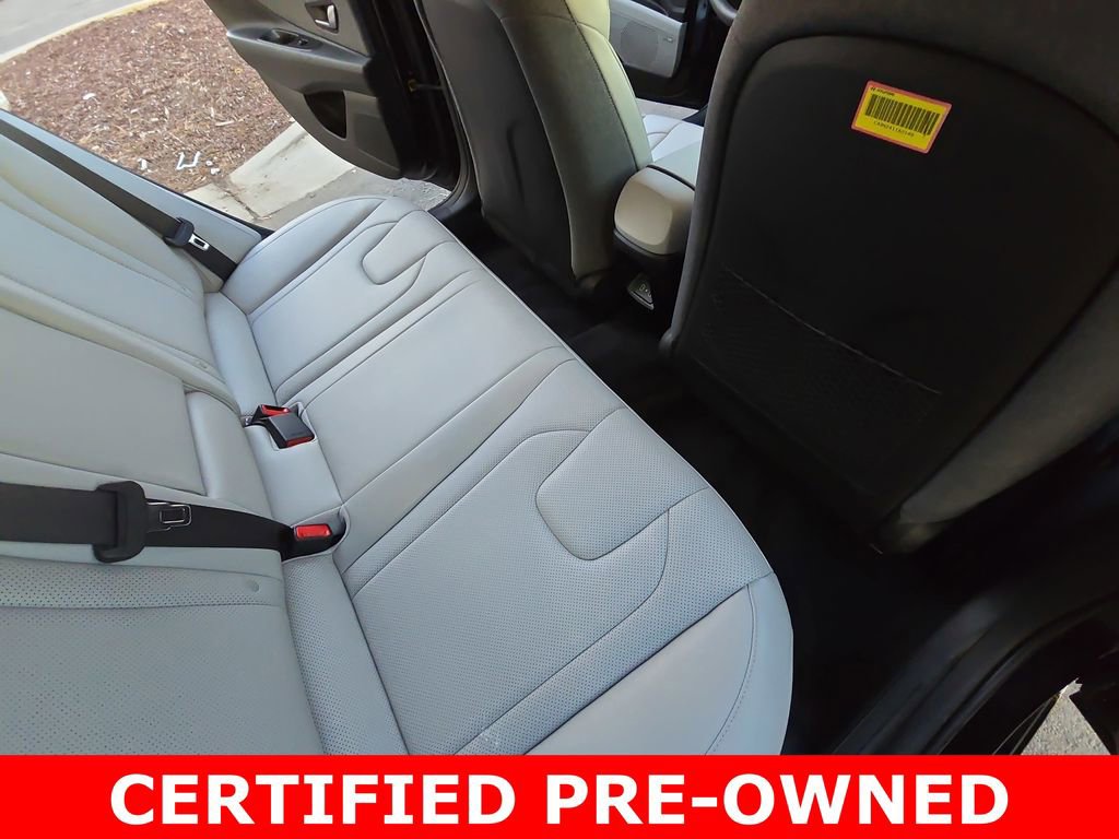 Certified 2025 Hyundai Elantra Limited image 12