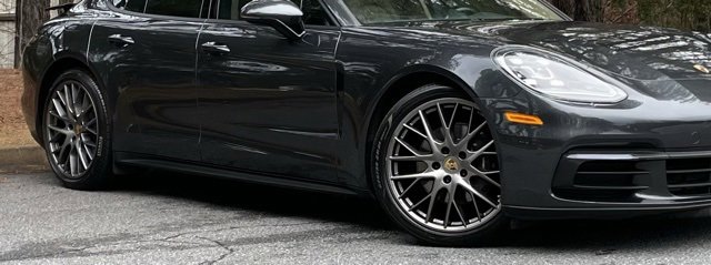 Used 2019 Porsche Panamera 4 image 11