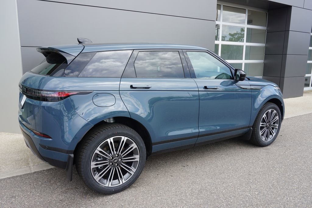 New 2026 Land Rover Range Rover Evoque S image 4