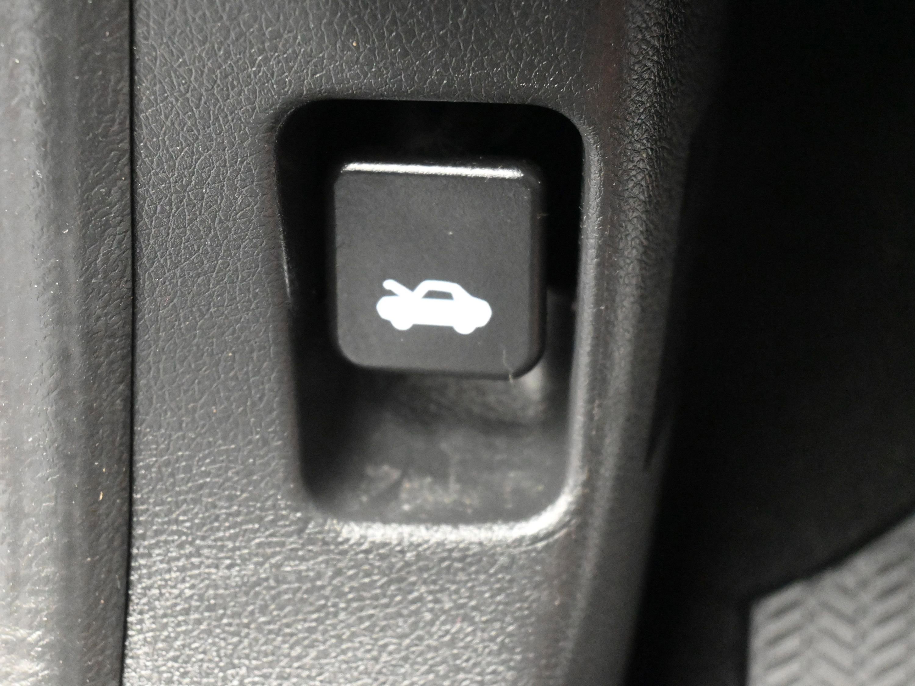 Used 2020 Honda Civic LX image 24