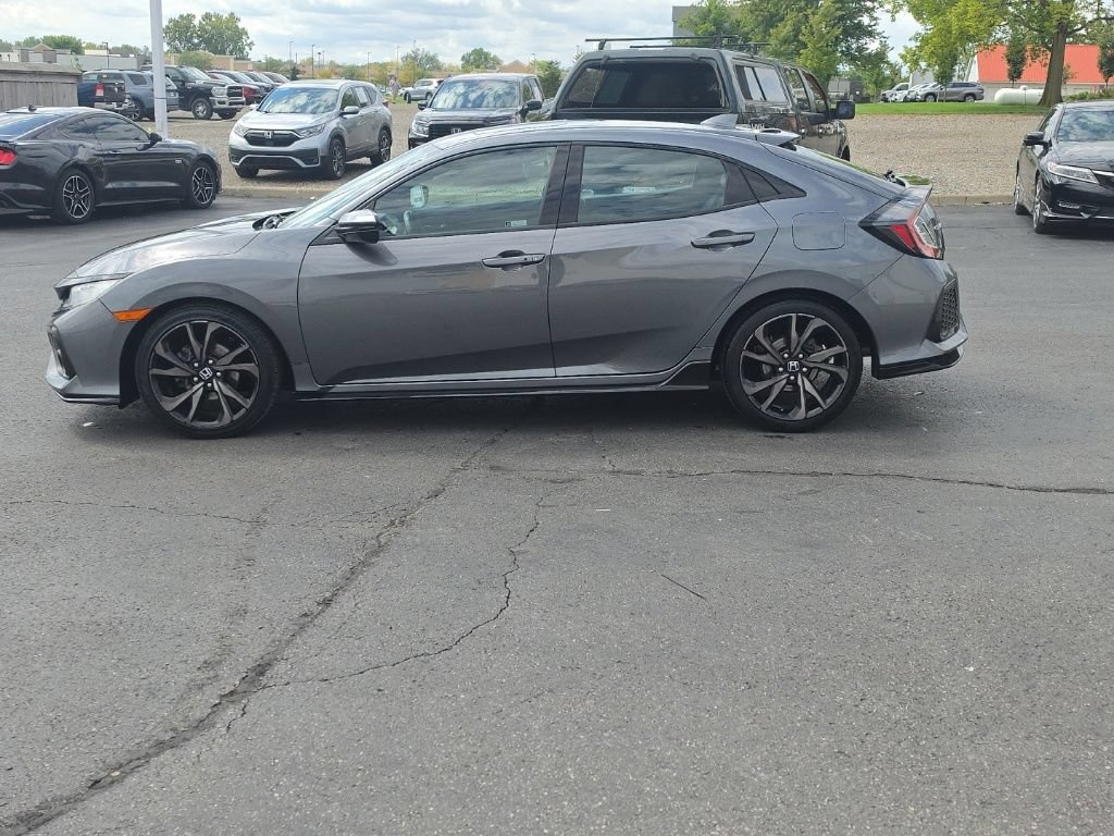 Used 2018 Honda Civic Sport Touring image 4