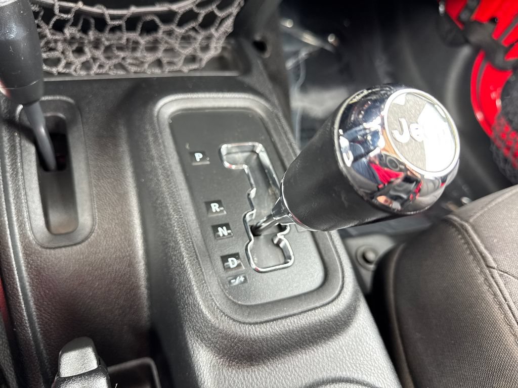 Used 2015 Jeep Wrangler Unlimited Sport w/ Quick Order Package 24S AWD/4WD image 23