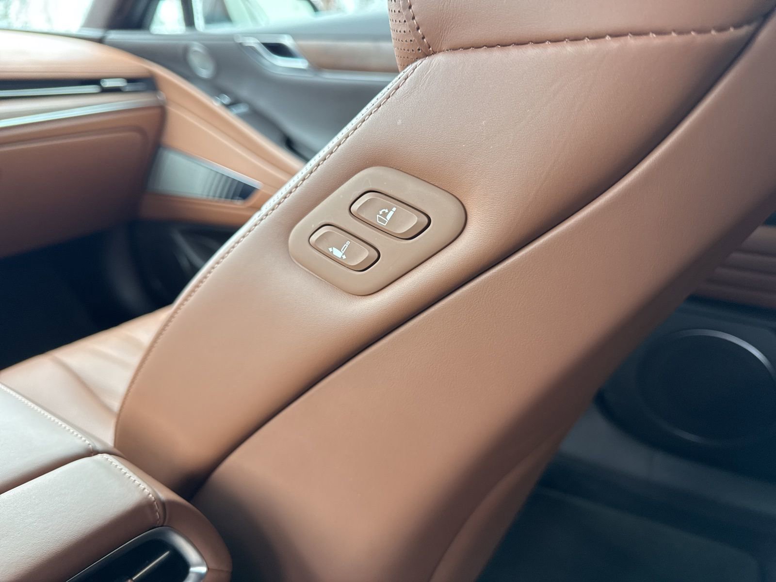 Used 2024 Genesis G80 Advanced w/ Prestige Package image 18