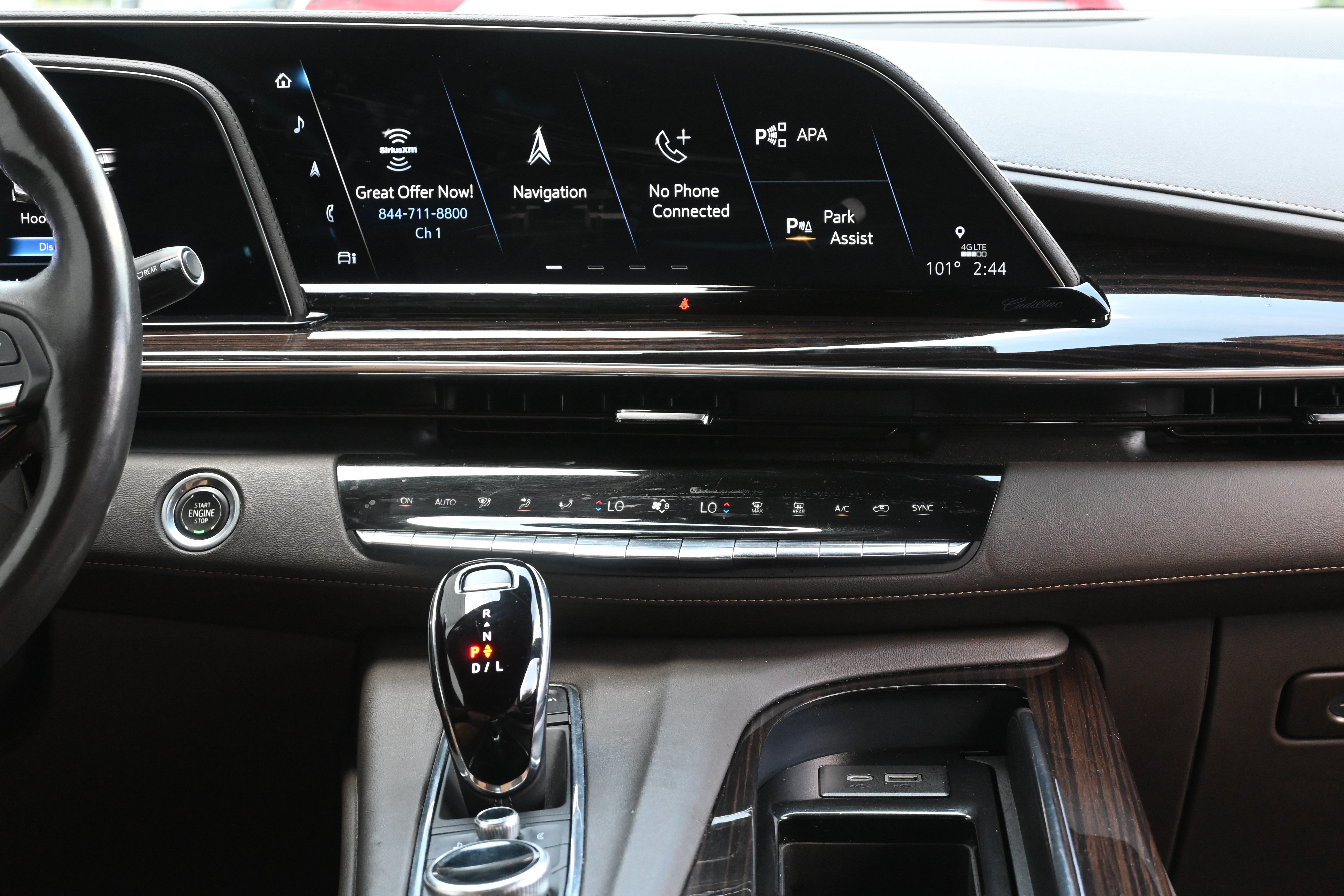 Used 2023 Cadillac Escalade Premium Luxury AWD/4WD image 34