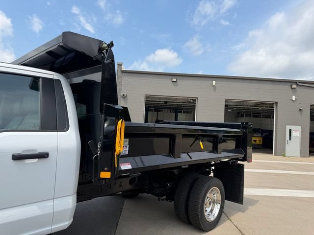 New 2026 Ford F550 4x4 Regular Cab Super Duty image 8