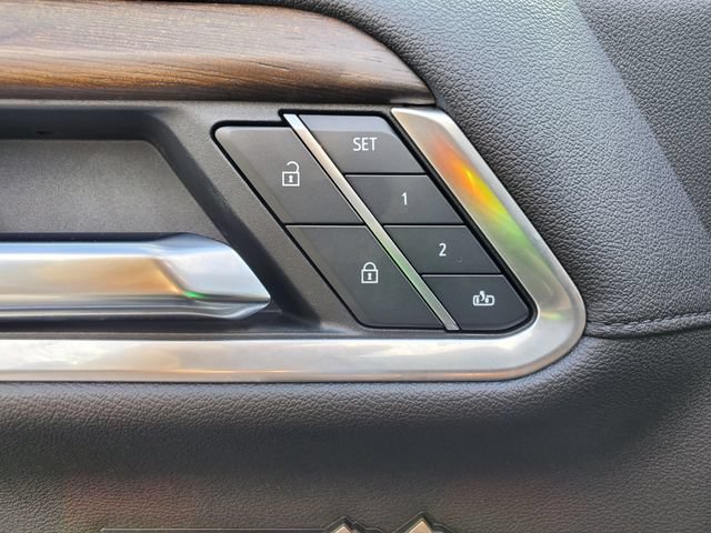 Certified 2025 Chevrolet Silverado 1500 High Country w/ Technology Package AWD/4WD image 21