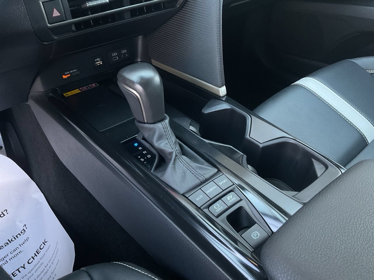 Used 2025 Toyota Camry SE FWD image 22