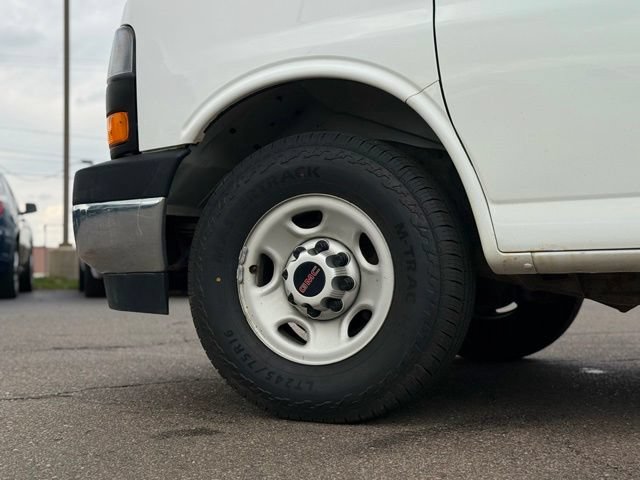 Used 2017 GMC Savana 3500 Extended RWD image 36