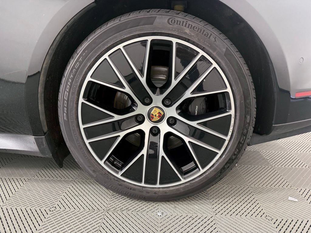 Certified 2024 Porsche Taycan w/ Premium Package RWD image 12
