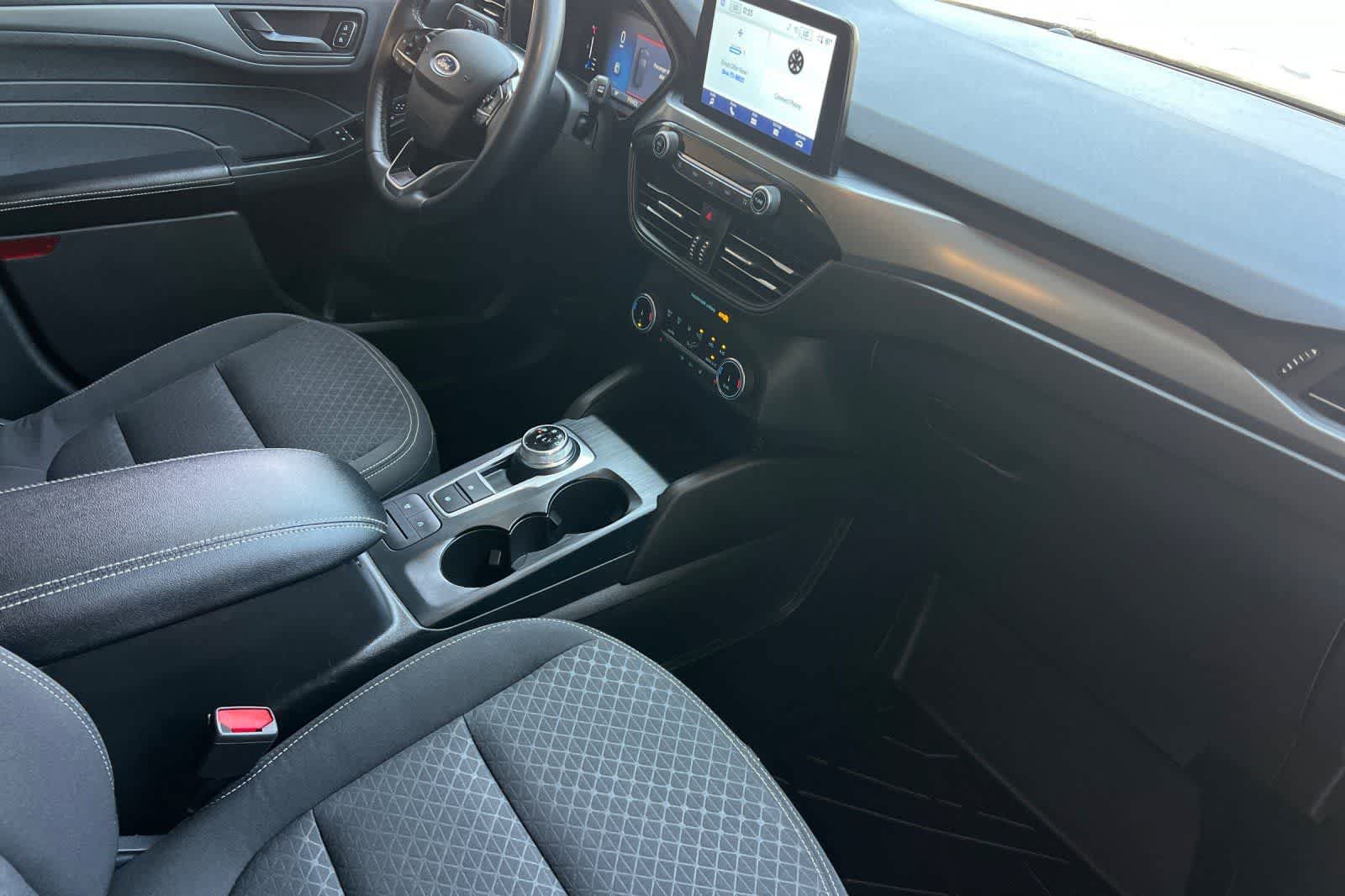 Used 2024 Ford Escape Active AWD/4WD image 17