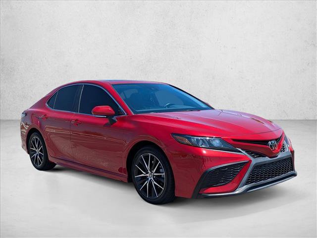 Used 2021 Toyota Camry SE w/ Convenience Package FWD image 3