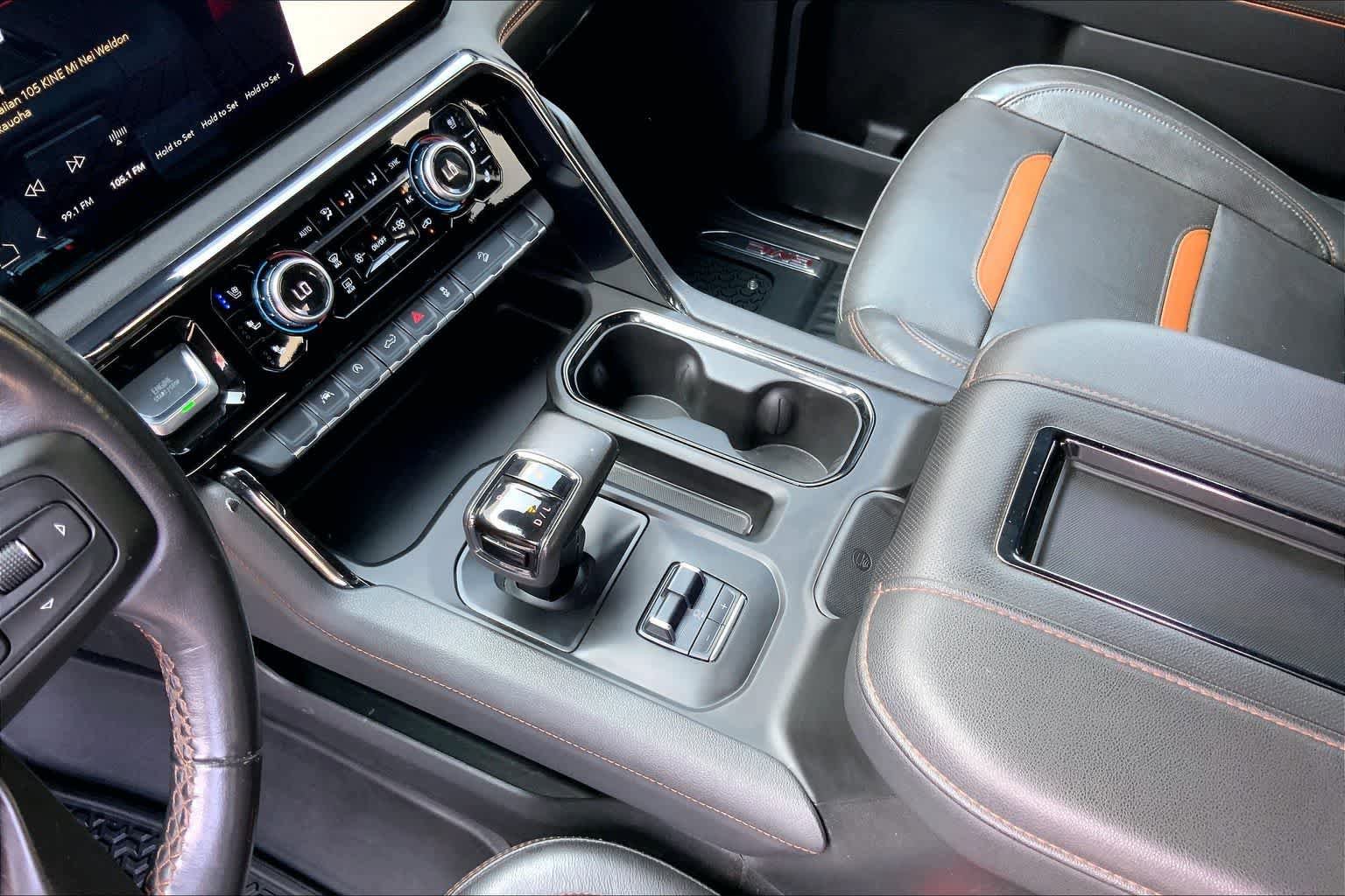Used 2022 GMC Sierra 1500 AT4 w/ AT4 Preferred Package image 16
