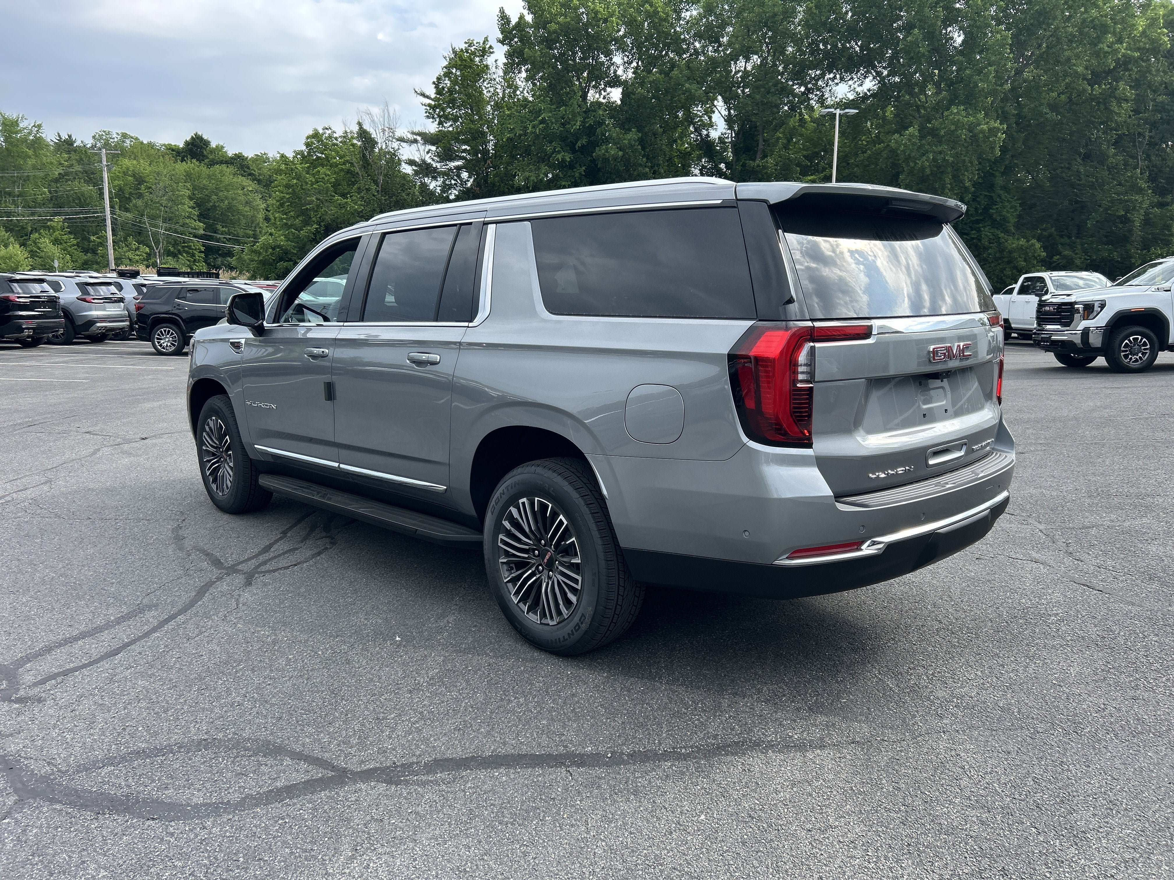 New 2026 GMC Yukon XL Elevation w/ Elevation Premium Package AWD/4WD image 22