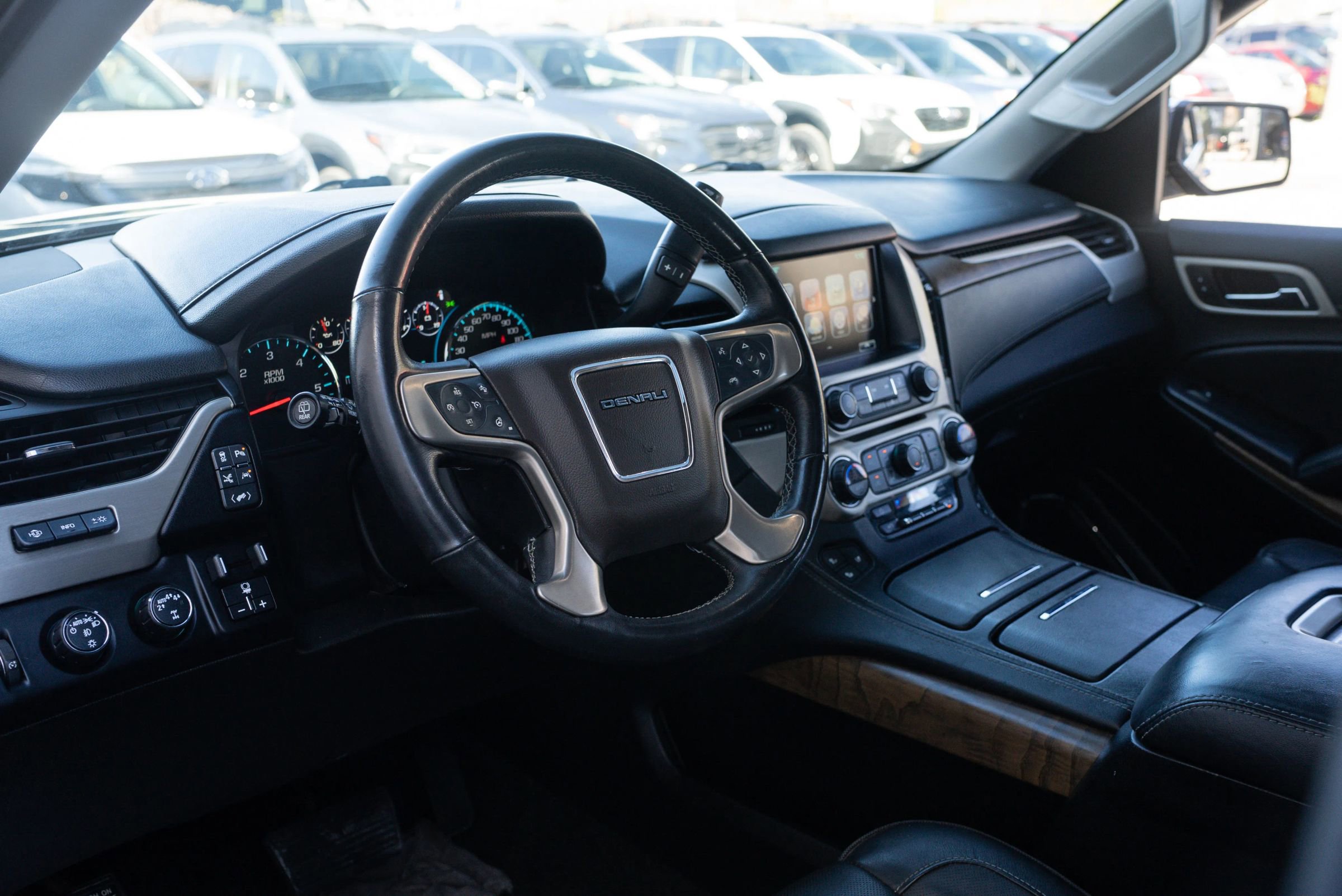 Used 2018 GMC Yukon Denali w/ Denali Ultimate Package image 17