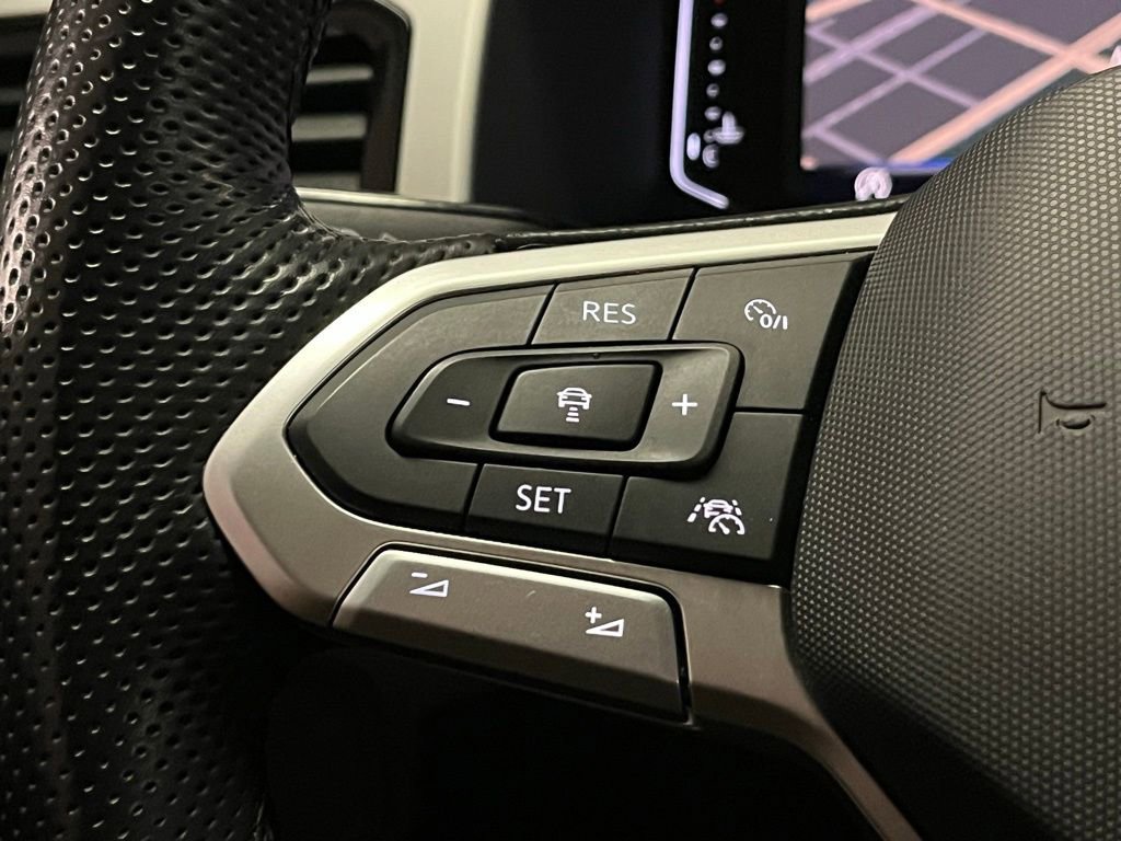 Used 2023 Volkswagen Atlas Cross Sport SEL R-Line image 26