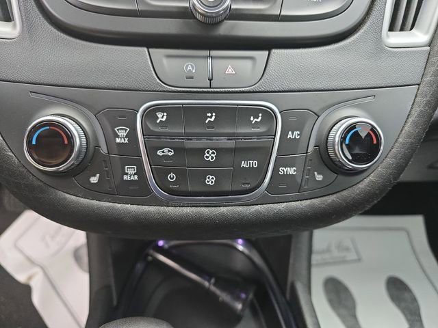 Used 2024 Chevrolet Malibu LT image 36