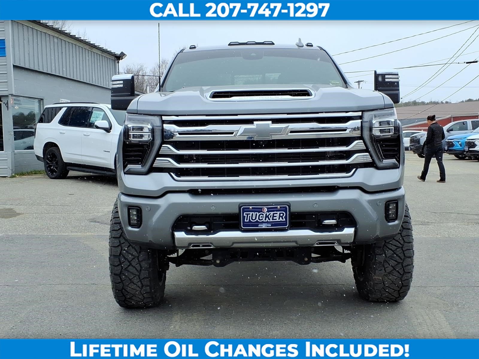 Used 2024 Chevrolet Silverado 2500 High Country w/ Technology Package AWD/4WD image 2