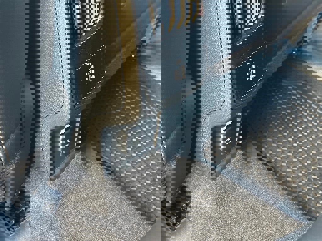 New 2026 Jeep Compass Latitude w/ Sun and Sound Group image 11