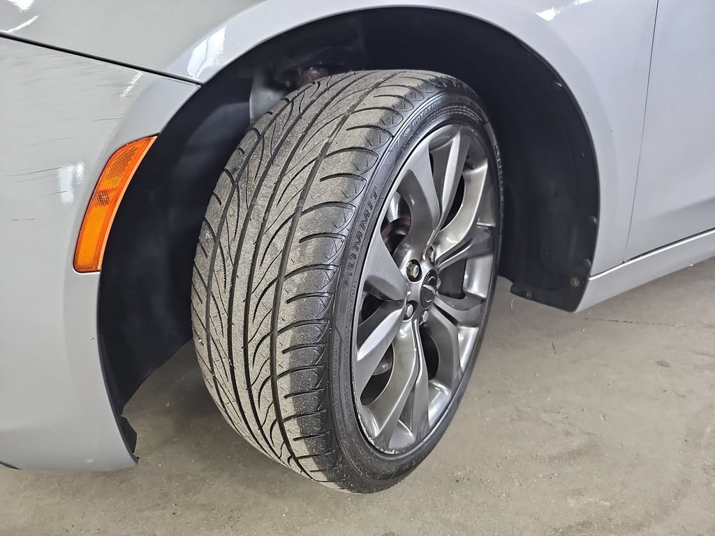 Used 2015 Chrysler 200 S w/ Navigation & Sound Group I FWD image 31