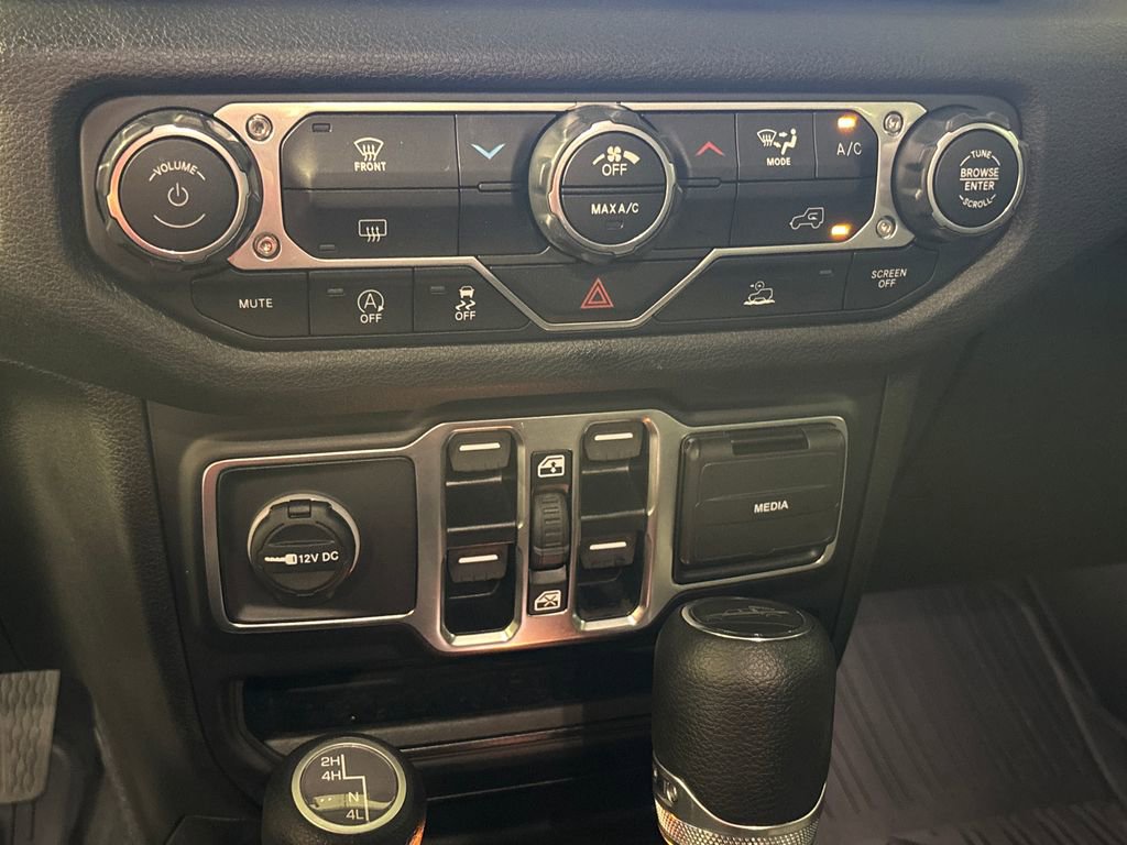 Used 2025 Jeep Gladiator Sport image 34