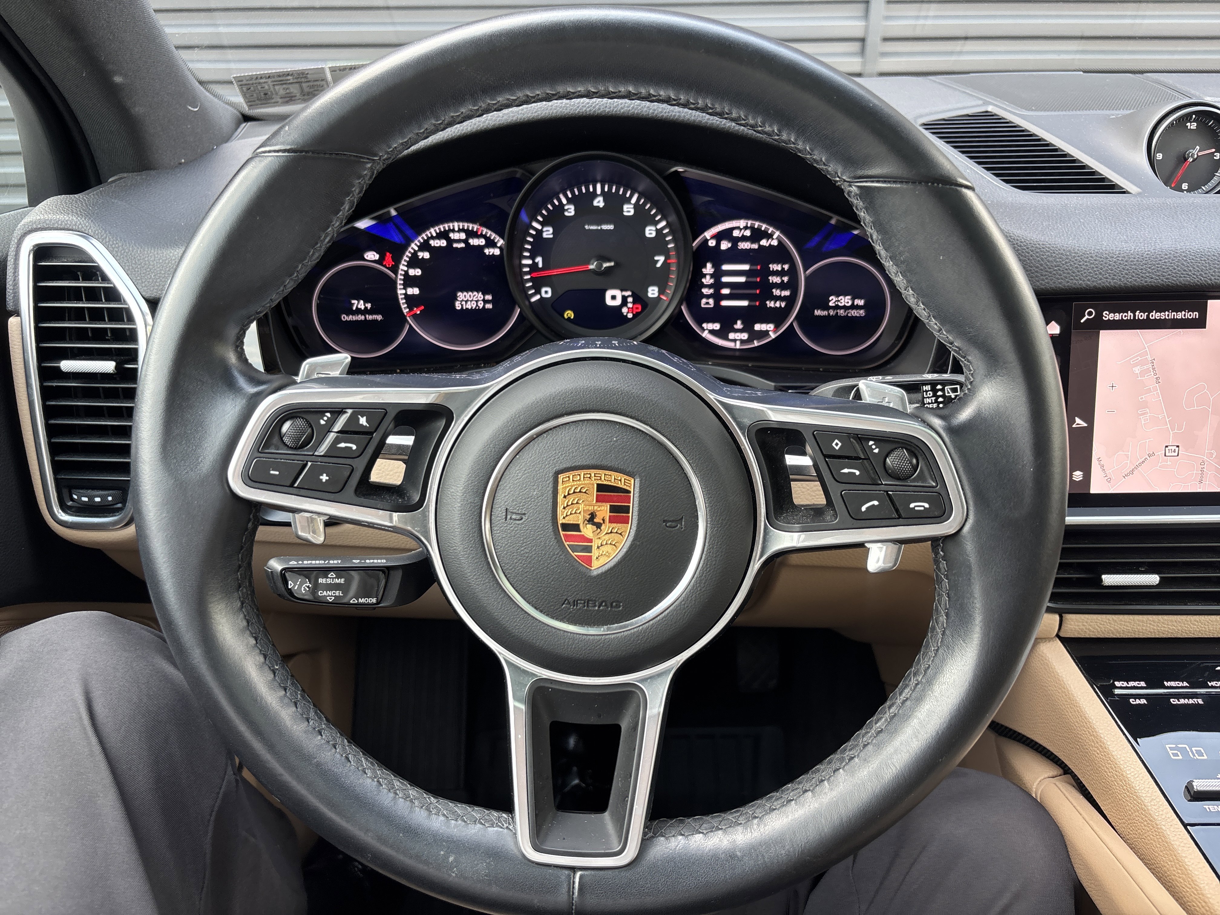Certified 2022 Porsche Cayenne Platinum Edition image 15