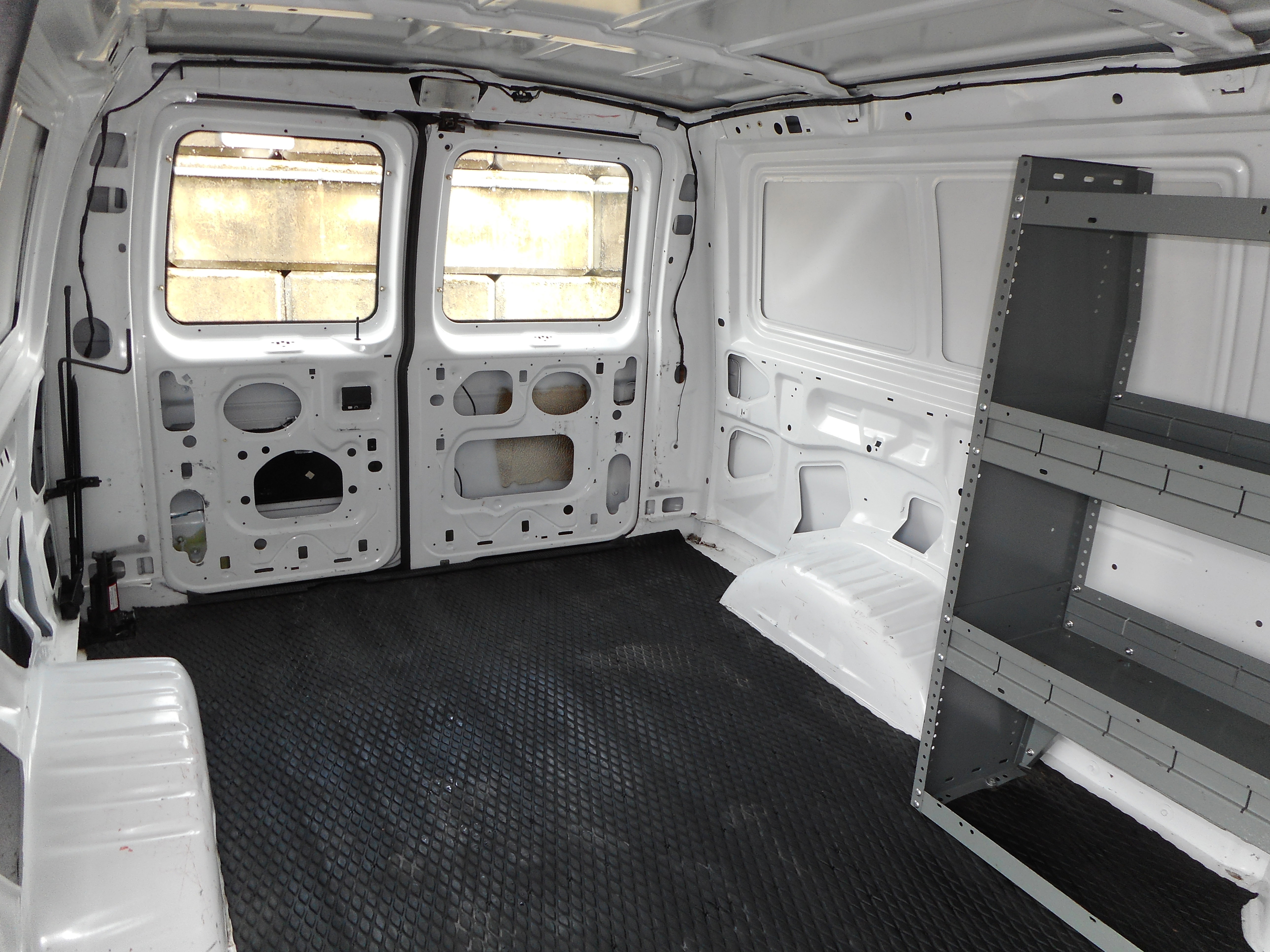 Used 1998 Ford E-150 and Econoline 150 image 20