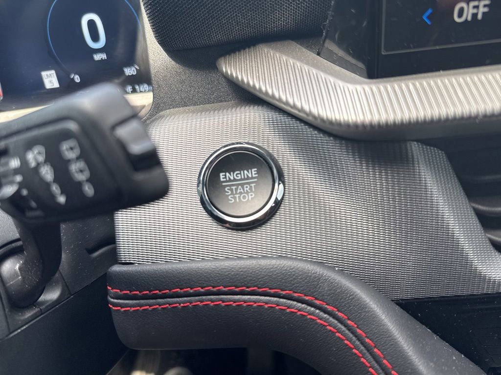 Used 2025 Ford Explorer ST AWD/4WD image 21