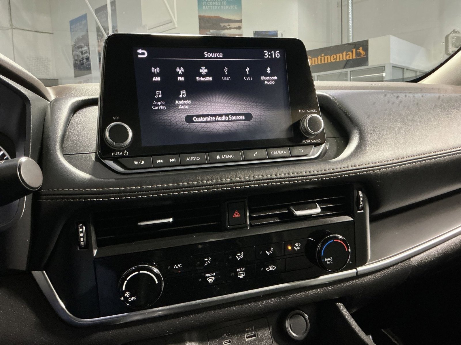 Used 2021 Nissan Rogue S image 26