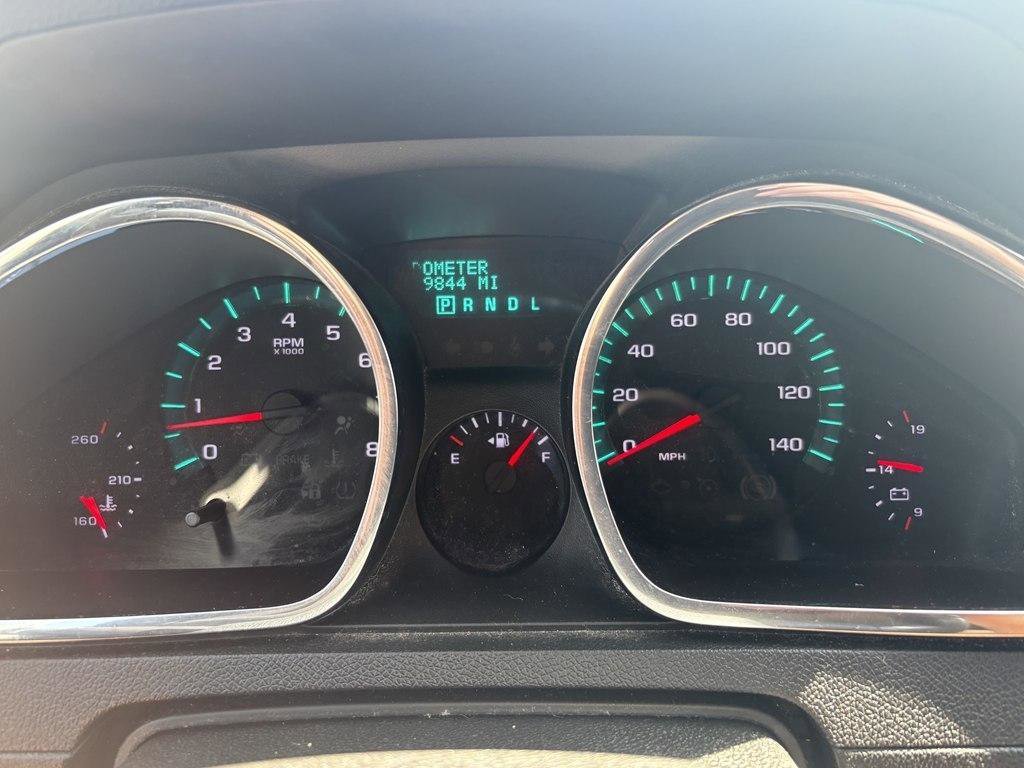 Used 2010 Chevrolet Traverse LT FWD image 16