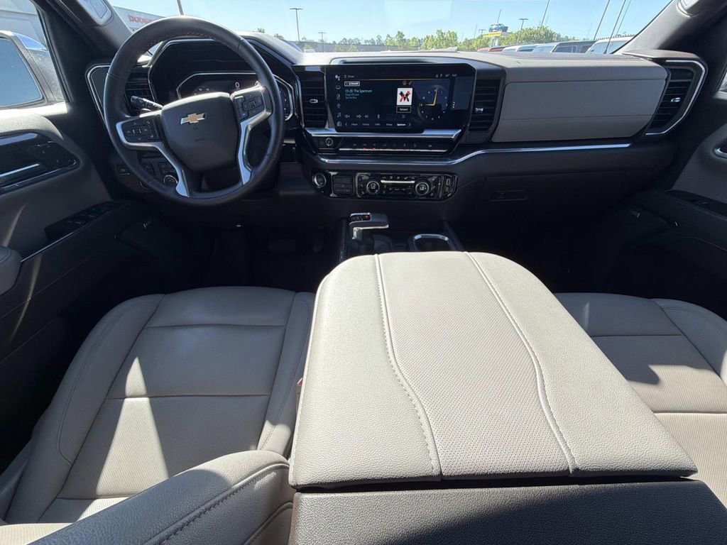 Used 2024 Chevrolet Silverado 1500 LTZ w/ LTZ Premium Package AWD/4WD image 19