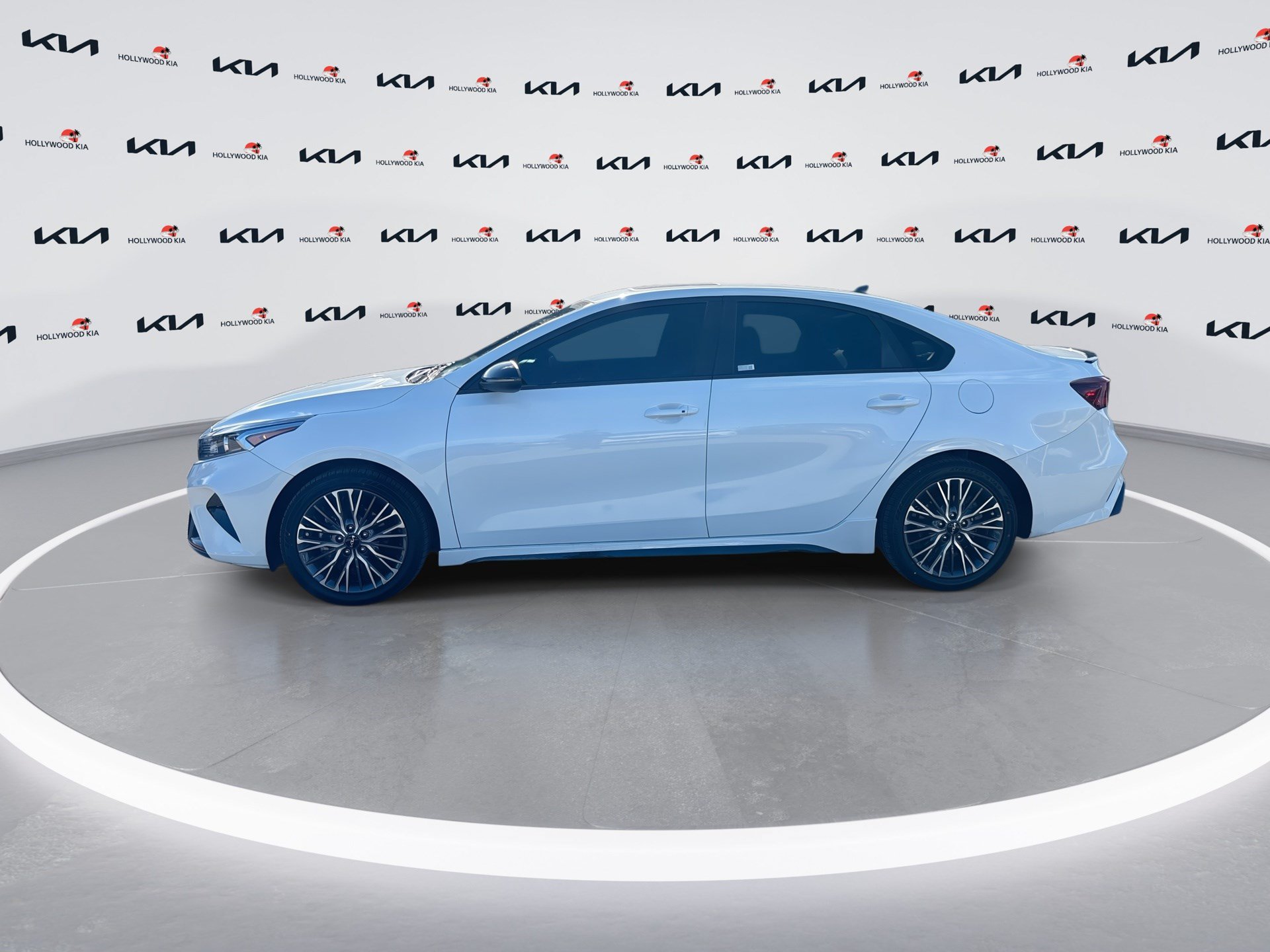 Used 2024 Kia Forte GT-Line w/ GT-Line Premium Package FWD image 5