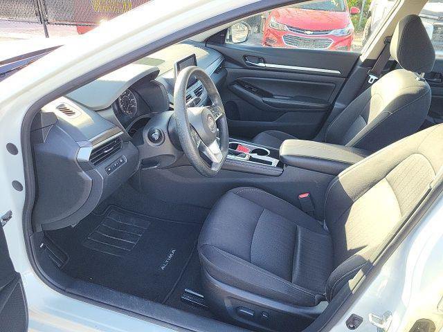 Used 2023 Nissan Altima 2.5 SV image 10