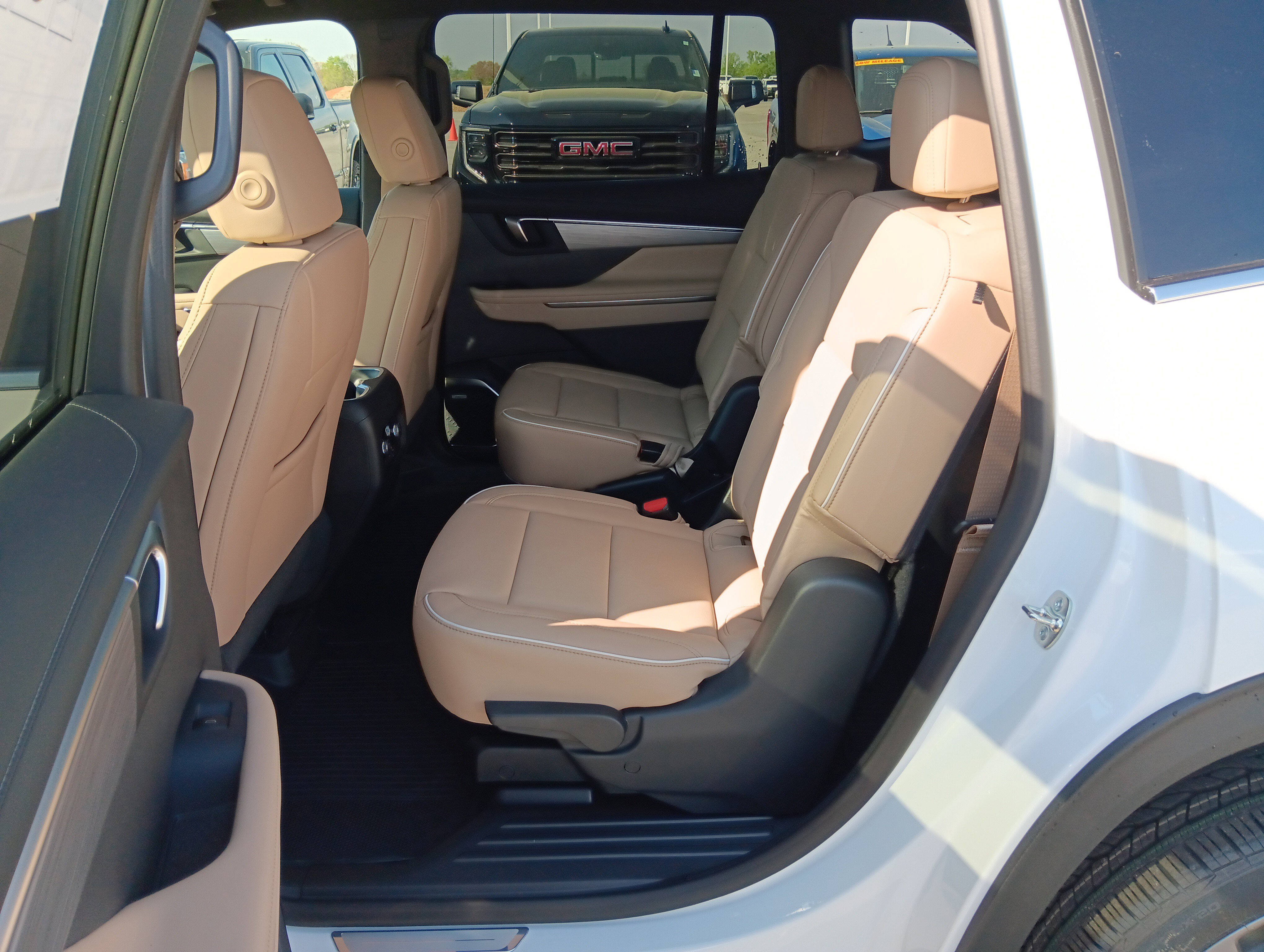 New 2026 Buick Enclave Preferred w/ LPO, Floor Liner Package FWD image 13