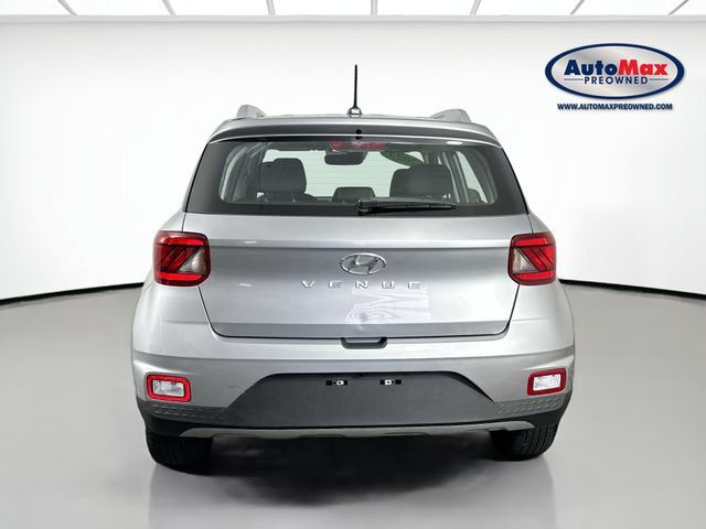 Used 2023 Hyundai Venue SEL w/ Cargo Package FWD image 8