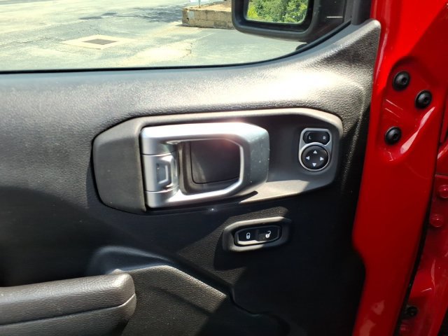 Used 2022 Jeep Gladiator Sport AWD/4WD image 3