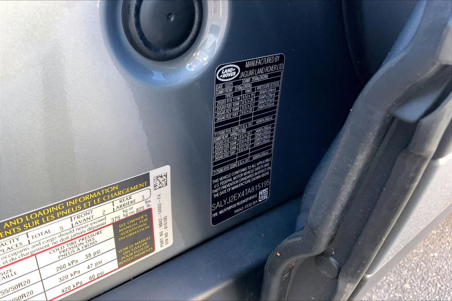 Used 2026 Land Rover Range Rover Velar S AWD/4WD image 33