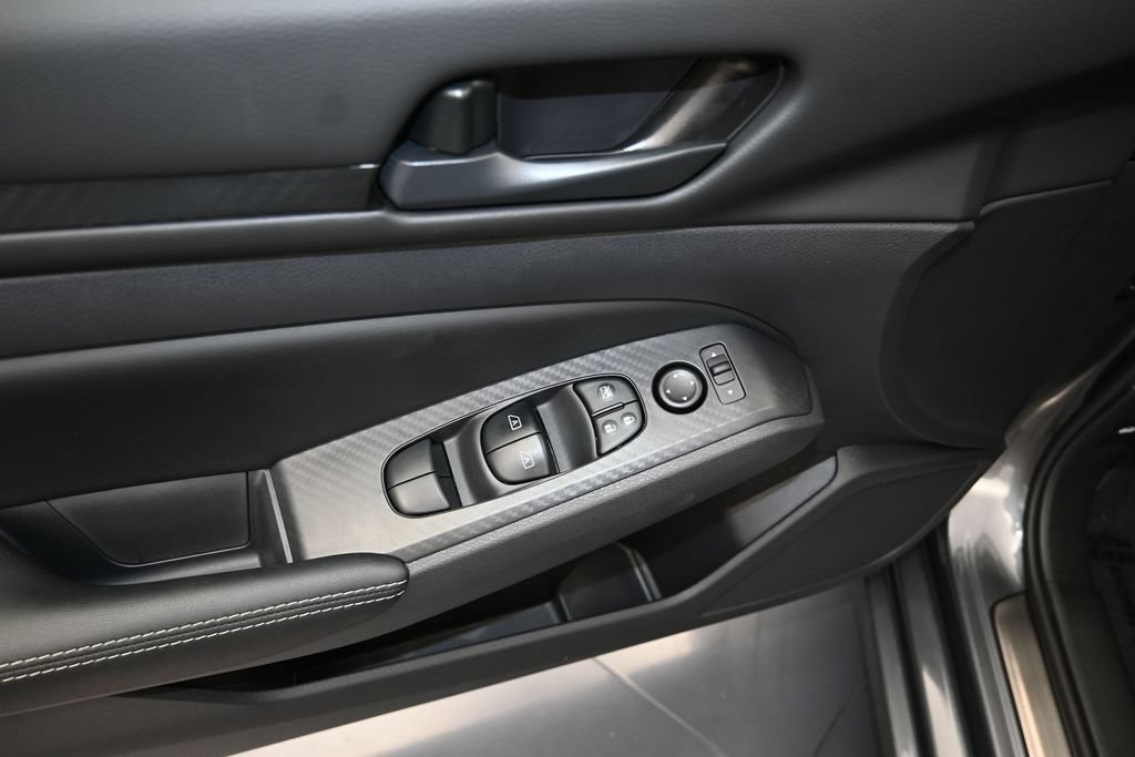 New 2026 Nissan Altima 2.5 SV w/ SV Special Edition Package FWD image 11
