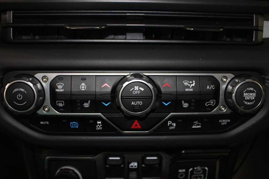 Used 2025 Jeep Wrangler Unlimited Sahara w/ Safety Group image 48